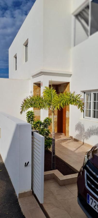 Villa Pousadoiro Playa Blanca  Exterior foto